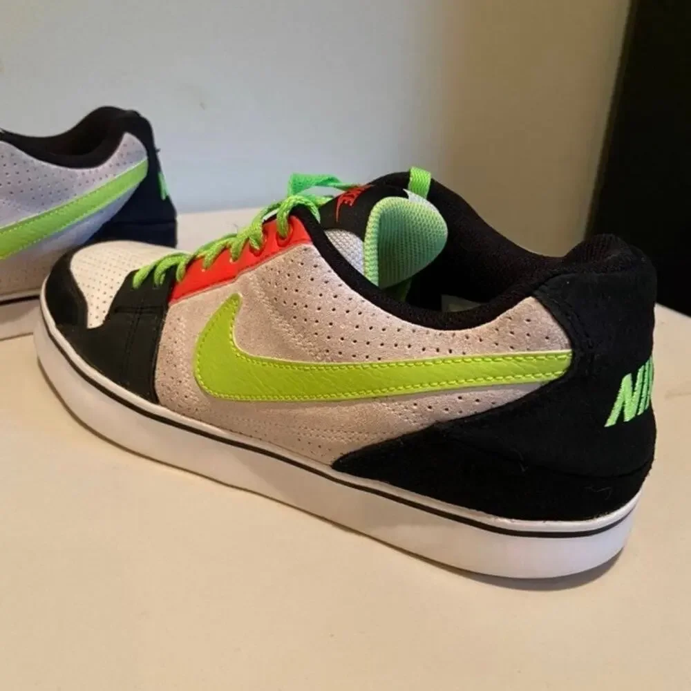 Nike Ruckus Men's 10 Low Beige, Green, Black, White, And Orange Sneakers